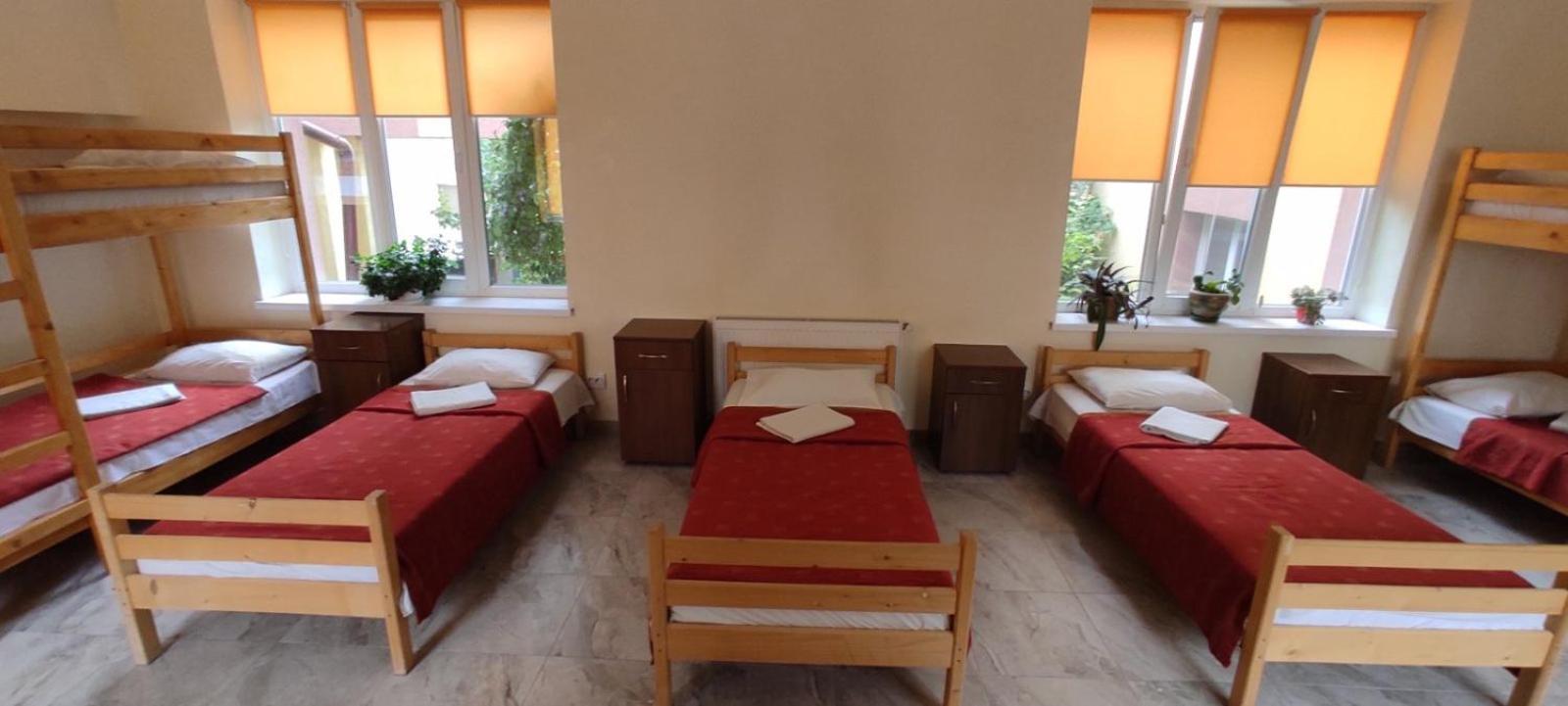 Auberge de jeunesse У Поттера à Ternopil Extérieur photo